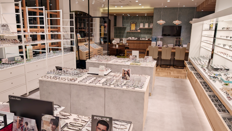 メガネーゼ天白植田店の店内雰囲気